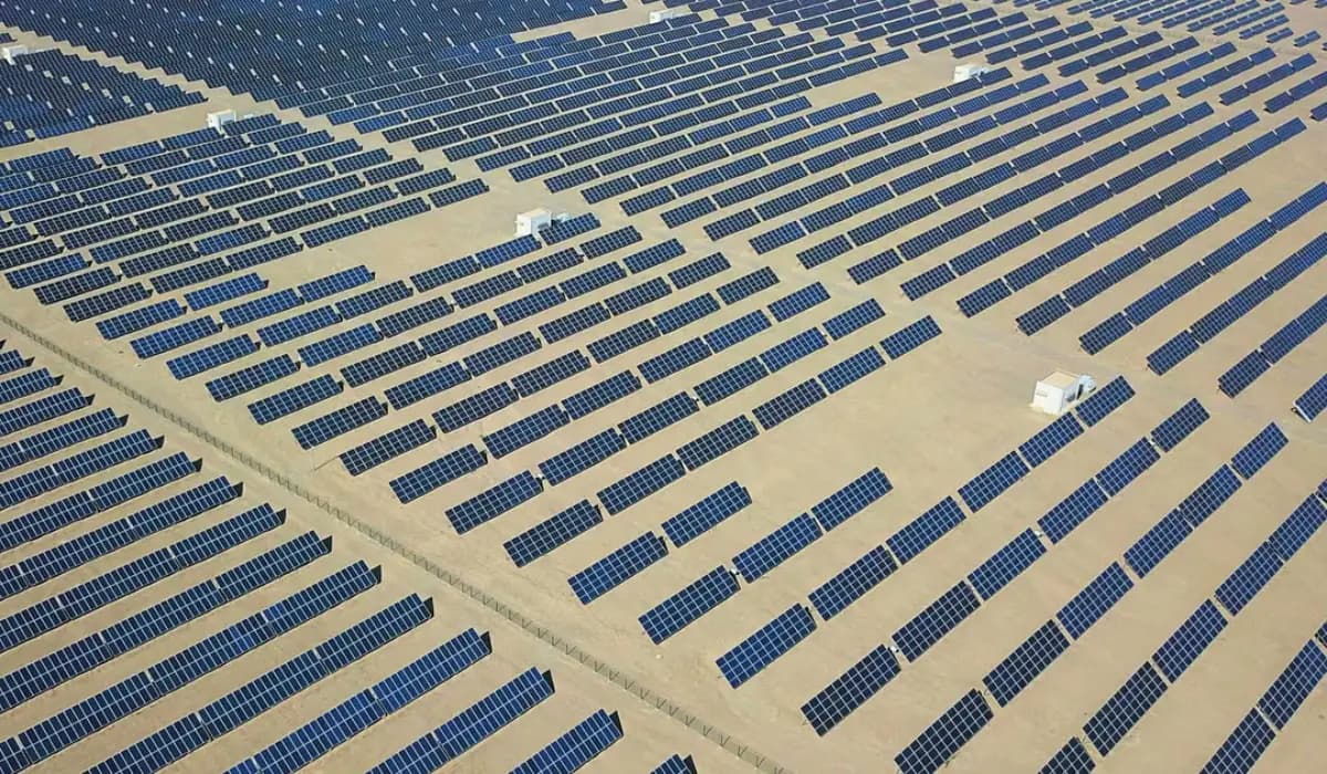 China enciende la granja solar más grande del mundo