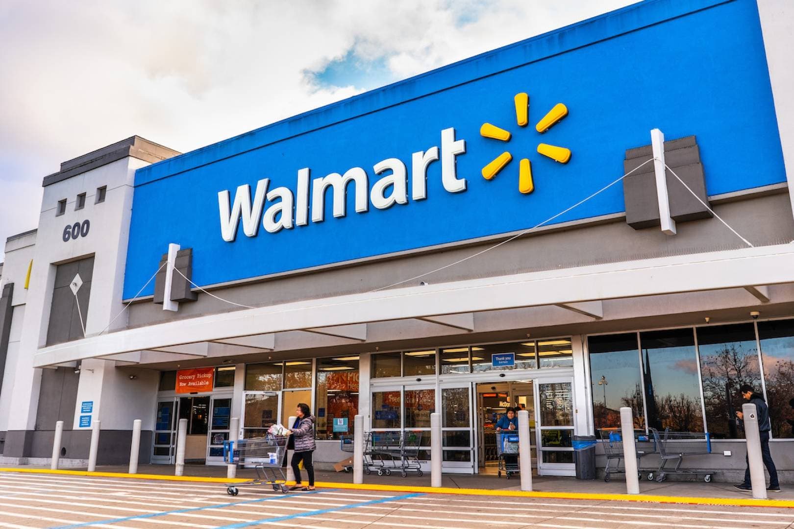 Estados Unidos: Walmart ofrece 20,000 puestos de empleo tras recuperación de la pandemia del coronavirus