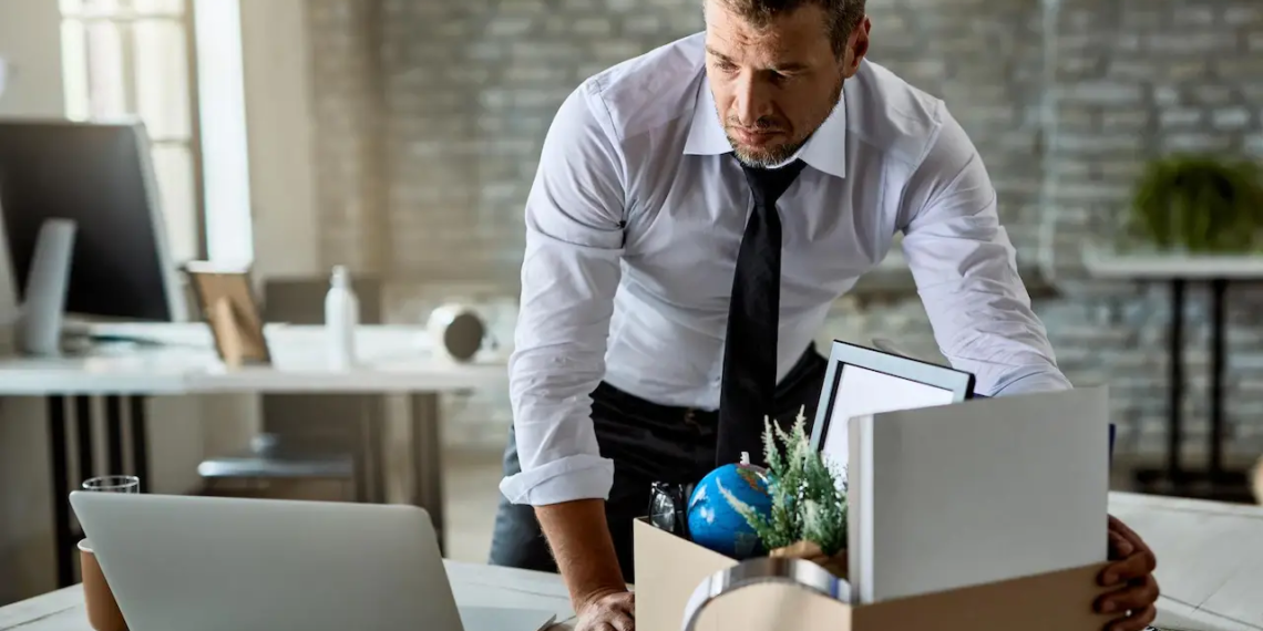 Despidiendo con empatía: Cómo manejar los despidos en un entorno virtual