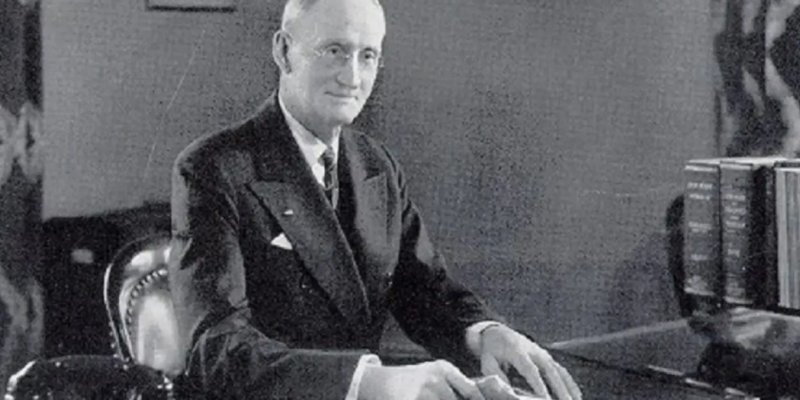 ¿Cuál fue el aporte de Elton Mayo para la administración?