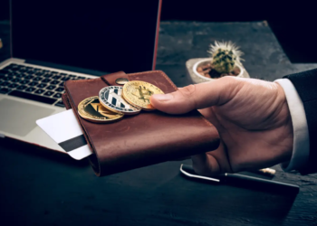 Más peruanos están optando por el pago de su salario en criptomonedas