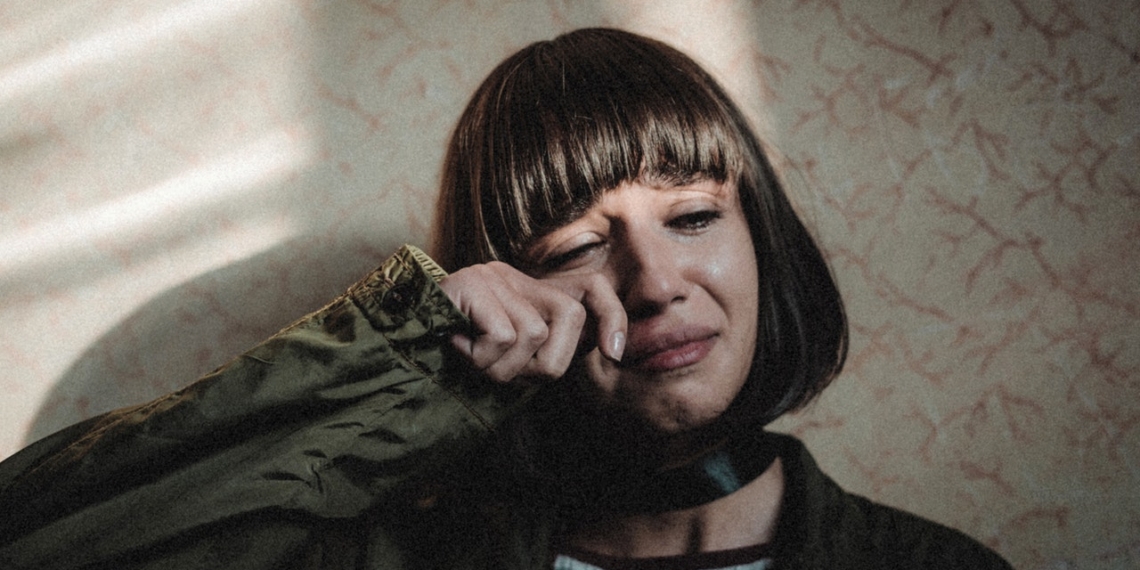 Preocupante estudio revela que pequeños desaires en el trabajo podrían desencadenar pensamientos suicidas en personas con depresión