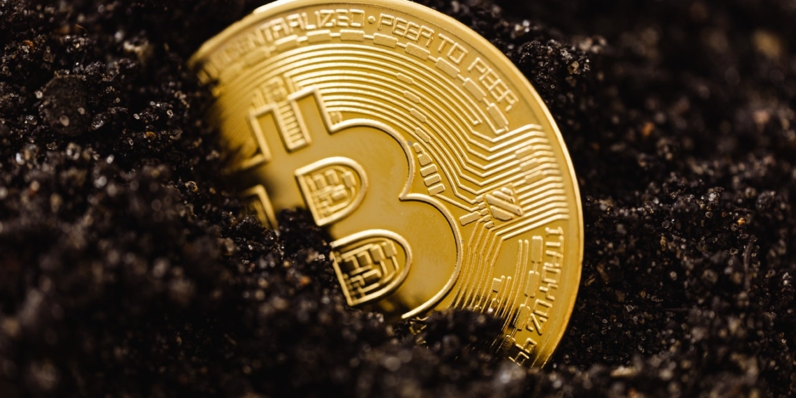 Bitcoin se desploma un 17% en su mayor caída en un día desde marzo 2020