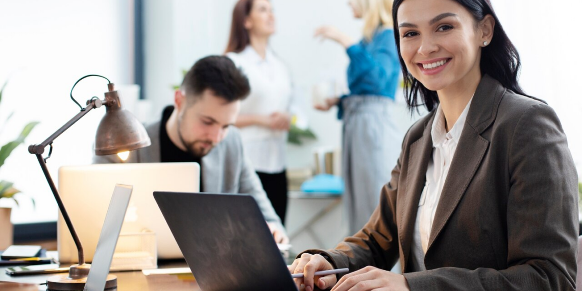 ¿Cómo destacar en tu carrera como administrador de empresas?