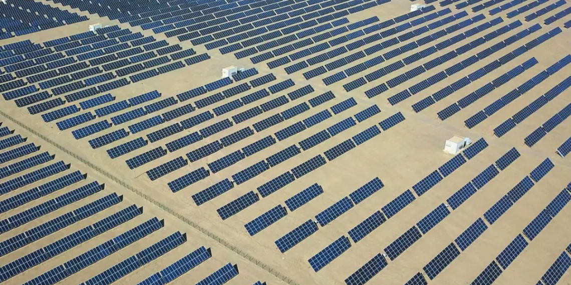 China enciende la granja solar más grande del mundo
